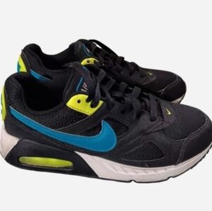 Nike Air Max Big Kids 4.5Y